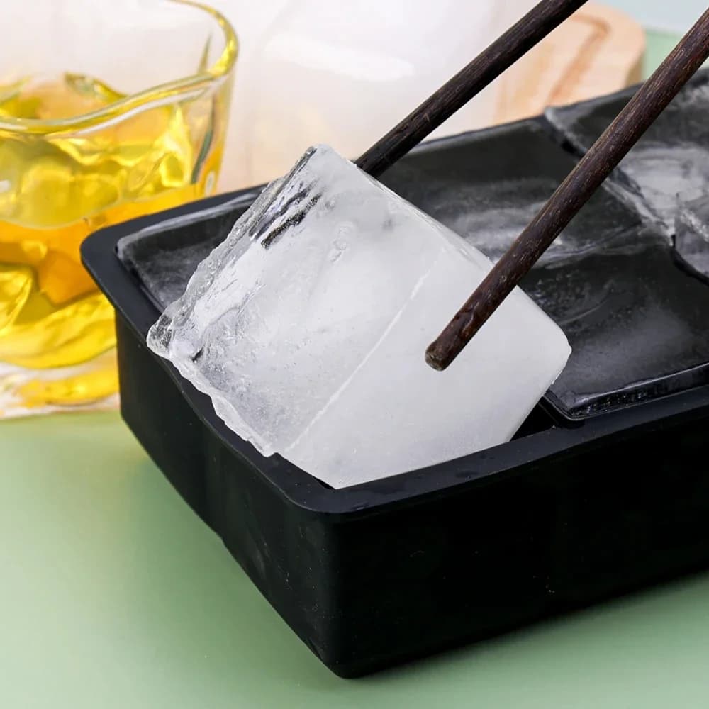 大きい正方形の角氷トレー